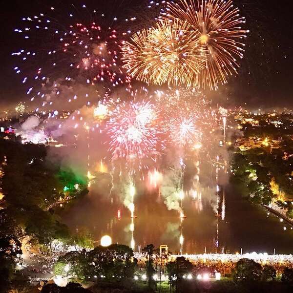 Reveillon 2025 CDE: Miles de personas recibieron el año nuevo con show de fuegos artificiales - ABC en el Este - ABC Color