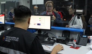 Migraciones insta hacer trámites en línea ante aumento de personas que salen y entran al país