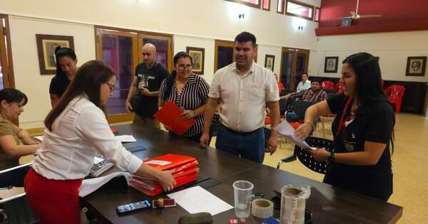 La Nación / ANR arranca el 2025 con 1.225 pedidos de afiliaciones pendientes de aprobación