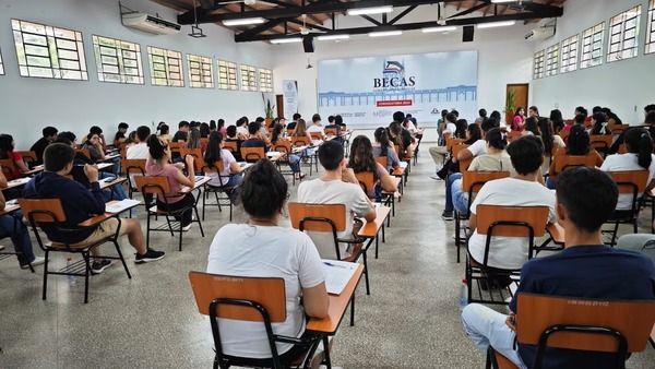 Las inscripciones para las Becas del Gobierno estarán abiertas hasta el 3 de enero - Unicanal
