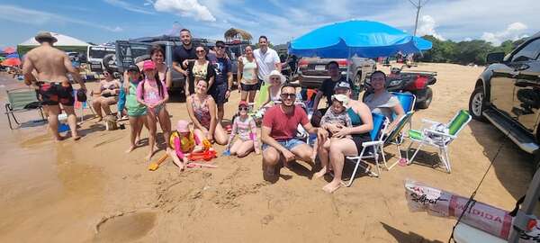 Turistas optan por Villa Florida para aplacar el calor de este primer día del año - Nacionales - ABC Color