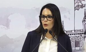 Polémica desvinculación: Paula Carro acusa al titular del MITIC por interferir en sus funciones
