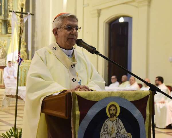 Misa de Año Nuevo en la Catedral: Iglesia llama a refundar la fe del pueblo - Nacionales - ABC Color