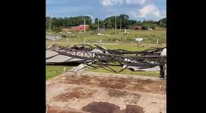Tornado destecha iglesia y varias casas en Caazapá
