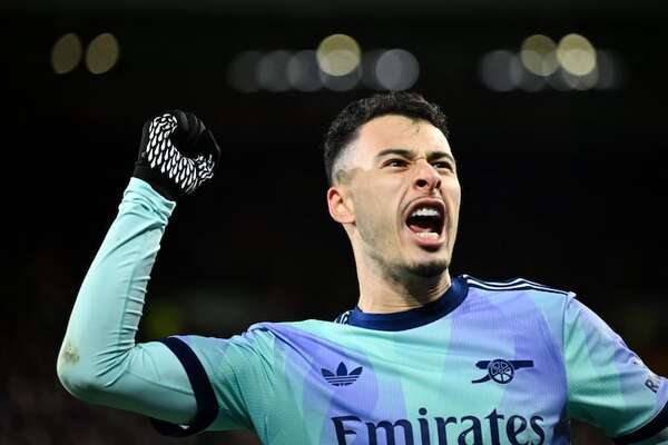 Arsenal arranca el año con remontada y recupera el segundo lugar - Fútbol Internacional - ABC Color