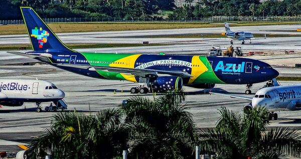 Depreciación del Real amenaza a aviación brasileña, alertan