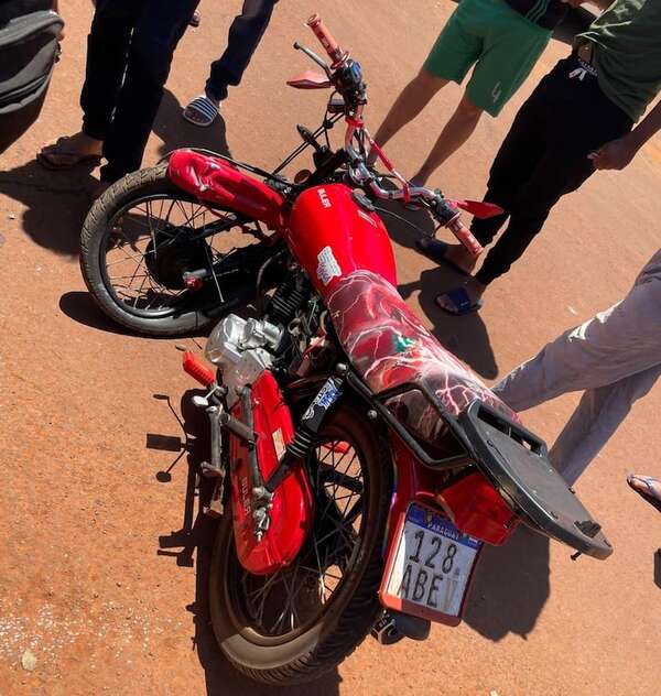 Motociclista adolescente murió tras chocar contra un automóvil - ABC en el Este - ABC Color