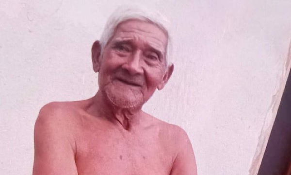 Vecinos de barrio Ciudad Nueva buscan a sus familiares de anciano abandonado para asistirlo - OviedoPress