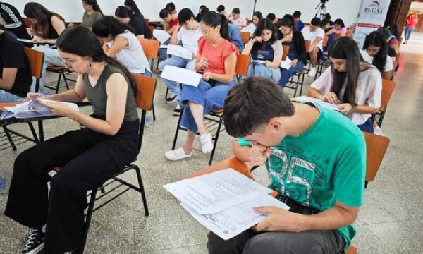 Hasta mañana hay tiempo para postular a las Becas de Gobierno – Prensa 5