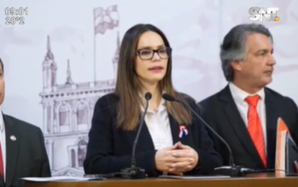 Cambios en la vocería presidencial desatan polémica - SNT