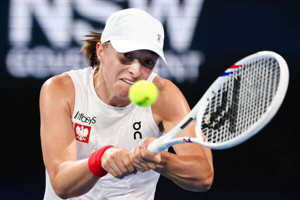 Swiatek mete a Polonia en semifinales de la United Cup de tenis - Tenis - ABC Color