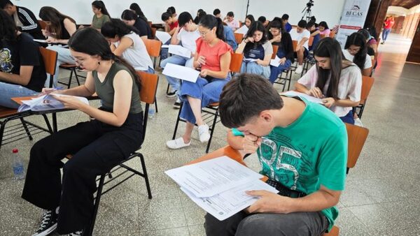 Hasta mañana hay tiempo para postular a las Becas de Gobierno
