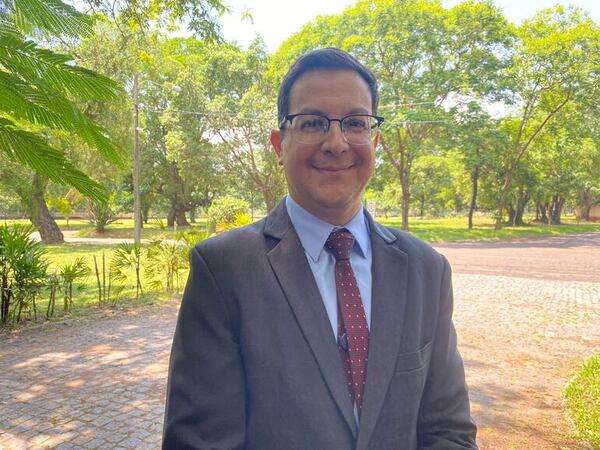 Nuevo vocero niega que exista “desprecio hacia los medios” o interferencias desde el Mitic - Política - ABC Color