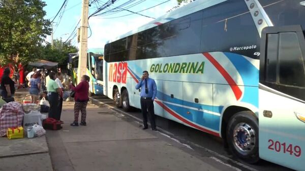 Suba de tarifas en la Estación de Buses de Asunción generó indignación y transportistas protestan