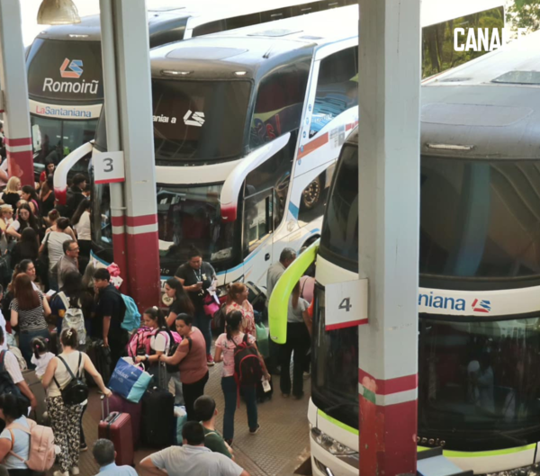 SE LEVANTÓ LA PROTESTA Y COLECTIVOS VUELVEN AL PREDIO DE LA EBA
