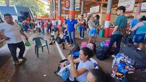 Operativo Retorno genera alta demanda de pasajeros en terminal de Coronel Oviedo