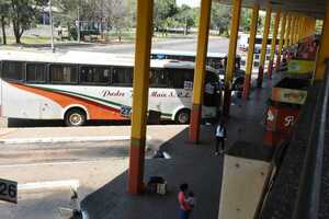 Tras protesta por el aumento de tasas, los buses vuelven a ingresar a la terminal - Unicanal