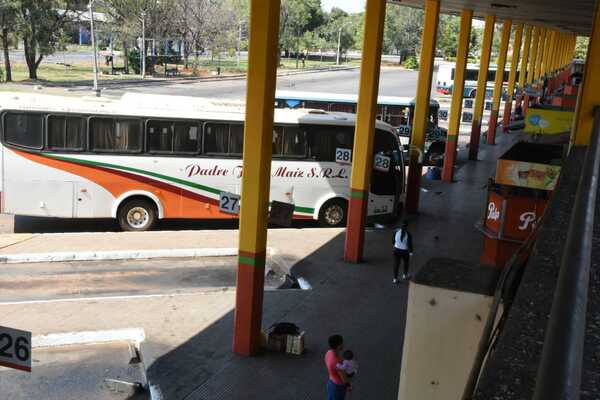 Tras protesta por el aumento de tasas, los buses vuelven a ingresar a la terminal - Unicanal
