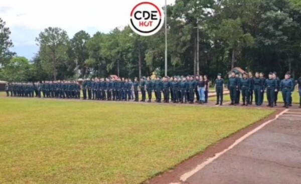 Mil postulantes femeninas se presentan para servicio militar