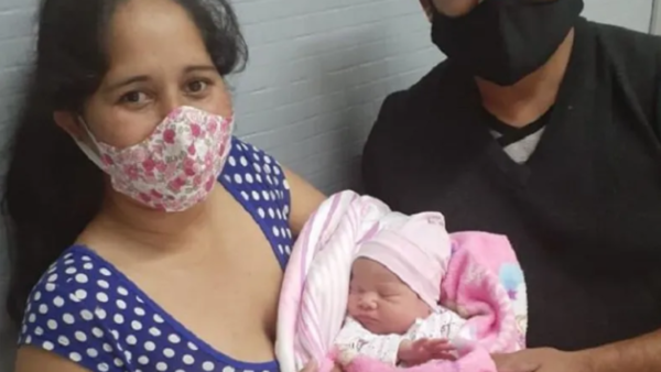 Venció al Covid-19 y dio a luz a un hermoso bebé sano