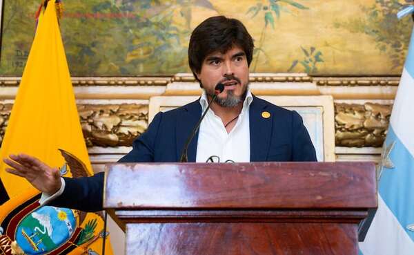 El presidente de Ecuador designa a Sariha Moya como vicepresidenta ante "ausencia" de Abad - Mundo - ABC Color