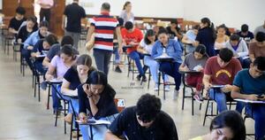 La Nación / Quince mil jóvenes ya se postularon para las becas del Gobierno