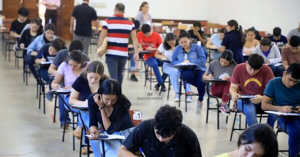 La Nación / Quince mil jóvenes ya se postularon para las becas del Gobierno