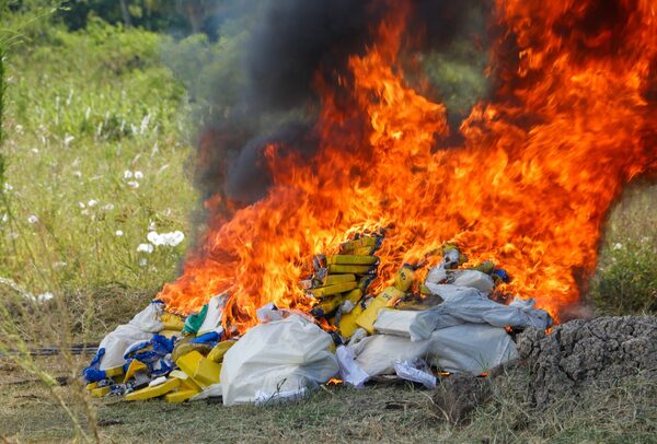 Incineran más de 400 kilos de cocaína, valuados en unos USD 13 millones en el mercado europeo - .::Agencia IP::.
