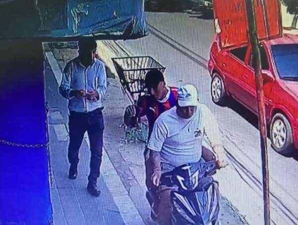 Video: así roban un celular en la vía pública - Policiales - ABC Color