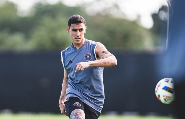 Matías Rojas llegó a Argentina para firmar por River Plate