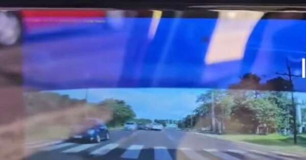Diario HOY | VÍDEO | Conductor provoca choque múltiple tras perder el control de su vehículo