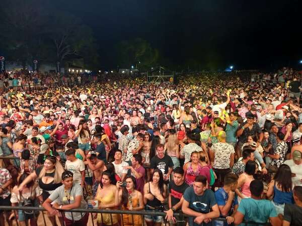 Fiesta Hawaiana espera convocar a 10.000 personas a orillas del río Paraguay en Pilar - Nacionales - ABC Color
