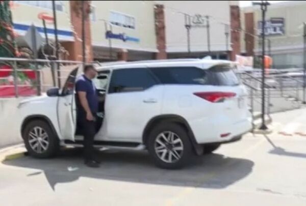 Otro caso de sextorsión: Dos detenidos en entrega vigilada