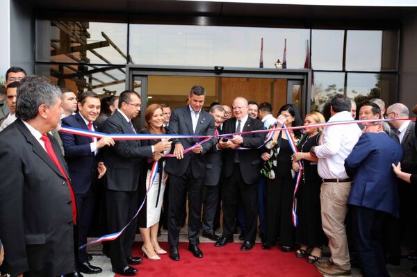 Con presencia de autoridades de los Poderes del Estado, quedó inaugurada la sede de los Juzgados de Primera Instancia de Capiatá