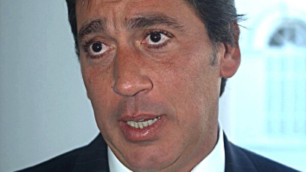 Bittar es privilegiado cónsul con sueldo de embajador