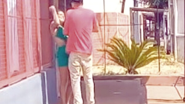 Denunció a su ex por agresión, pero él fue quien ligó en la calle