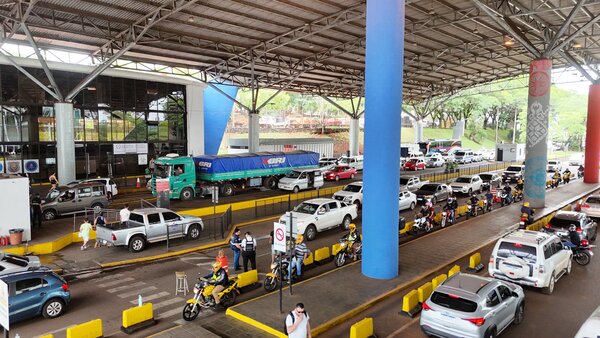 Migraciones reportó aumento en porcentaje de entradas y salidas durante fiestas de fin de año - 1000 Noticias