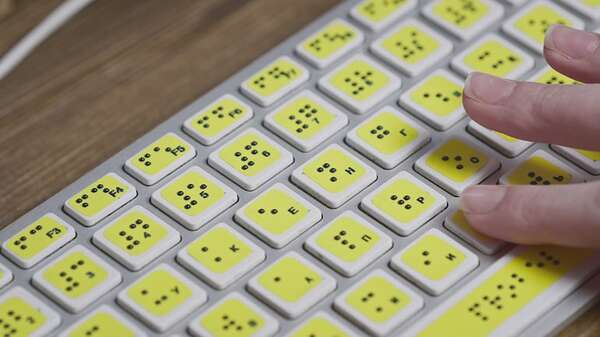 Día Mundial del Braille: avances tecnológicos para personas con discapacidad visual - Tecnología - ABC Color