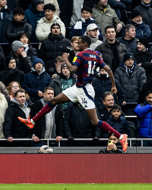 Newcastle, con Miguel Almirón otra vez en el banco, superó al Tottenham - 1000 Noticias