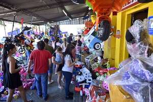 La magia de los Reyes Magos genera importante movimiento comercial este fin de semana - Economía - ABC Color
