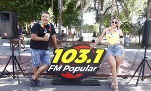 La Popu haciendo la previa de la “Fiesta Hawaiana” en Pilar
