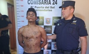 A punta de cuchillo, asaltó a dos jóvenes y terminó detenido