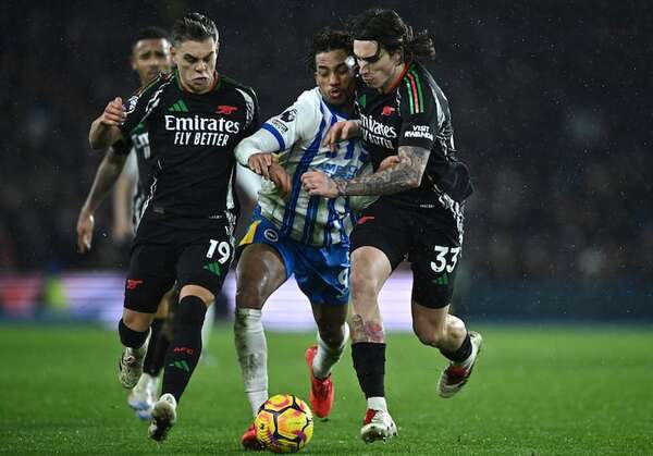 Brighton frena al Arsenal y el City golea con doblete de Haaland - Fútbol Internacional - ABC Color