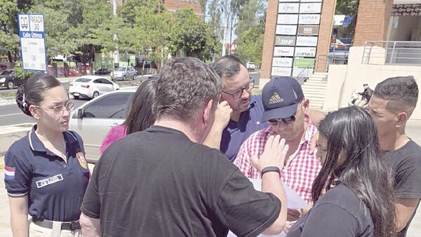 Amante le exigía cargo al político sextorsionado
