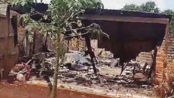Despechado quemó la casa de su expareja