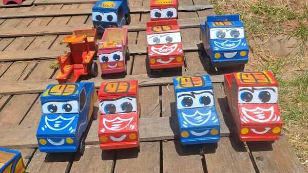 En Caaguazú los juguetes de madera se destacan como opción para los Reyes Magos