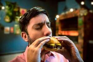 Sándwich de carne desmechada, una propuesta que deleita paladares - Gastronomía - ABC Color
