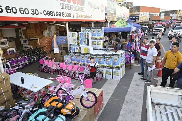Comerciantes de Eusebio Ayala aguardarán a los “Reyes Magos” durante toda la noche y madrugada - Nacionales - ABC Color
