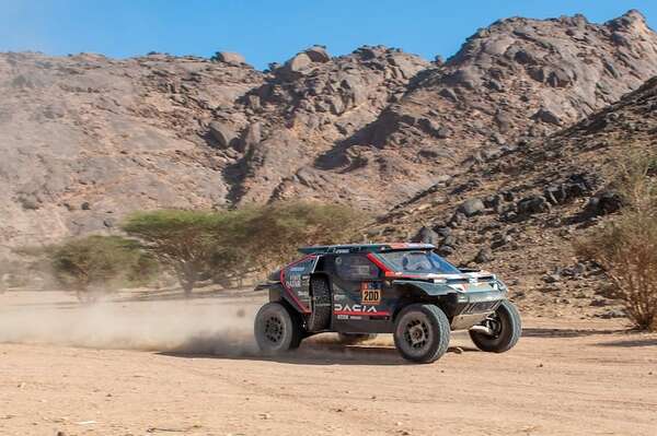 Al Attiyah da el primer golpe en el Dakar en jornada negra para Sainz y Loeb - ABC Motor 360 - ABC Color