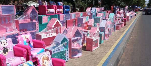 Venta de juguetes en Luque por vísperas de Reyes Magos - Nacionales - ABC Color